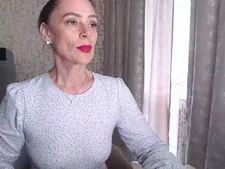 Sessões de sexo na webcam com esta mulher de câmera 18+TheMatriarch, vêm da Arábia