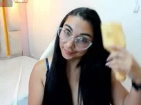 Vem me ajudar a pentear meu cabelo