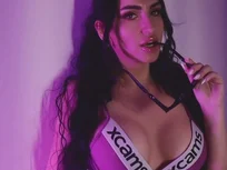 Deixa-me provocar sob o neon