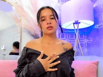 Toque sensual de preto na cam