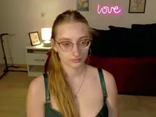 AliceCutes 180
